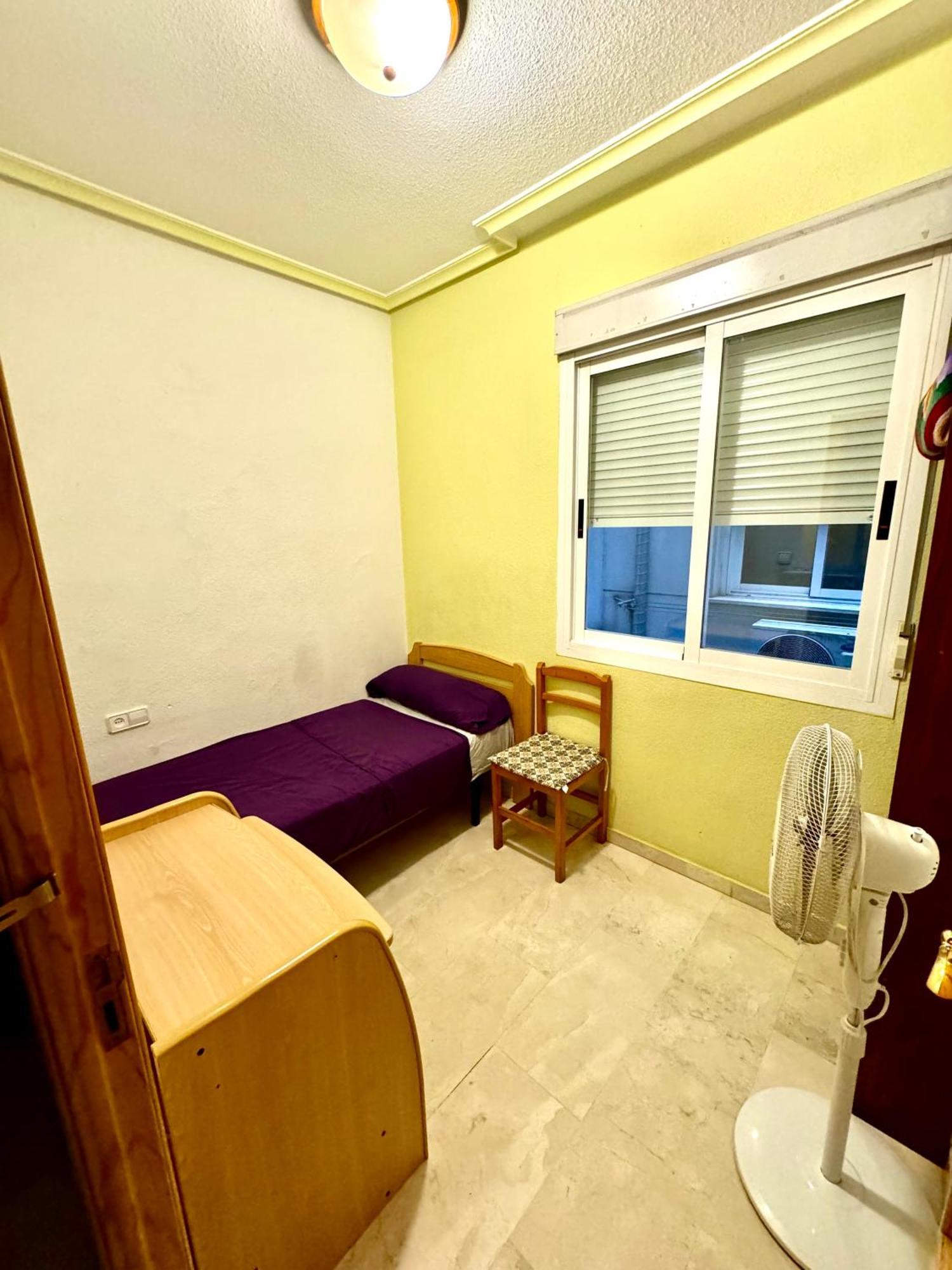 Economic Private Room In Center Of Granada Buitenkant foto